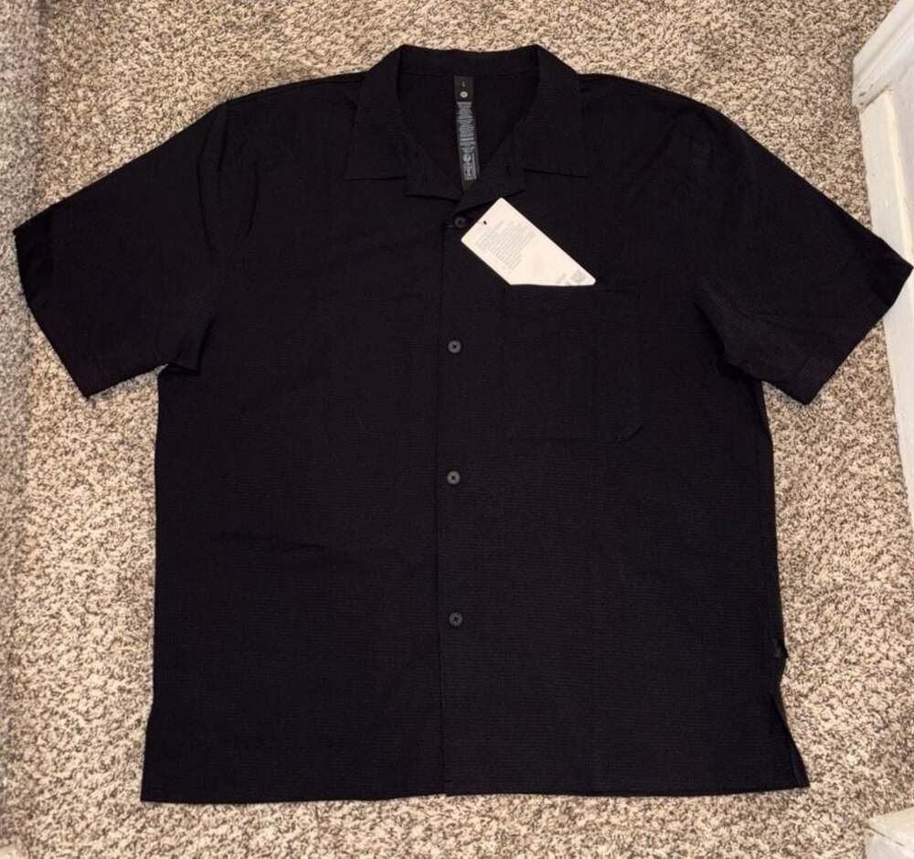 Lululemon Airing Easy Camp Collar button up Shirt. Large. NEW - Picture 7 of 7